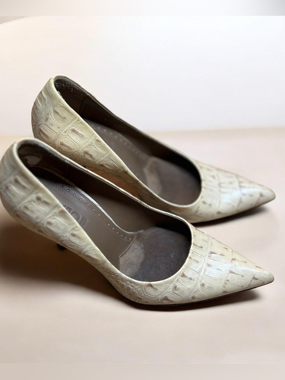 Hugo Boss Cream Croc-Embossed Pointed Pump Size 36.5